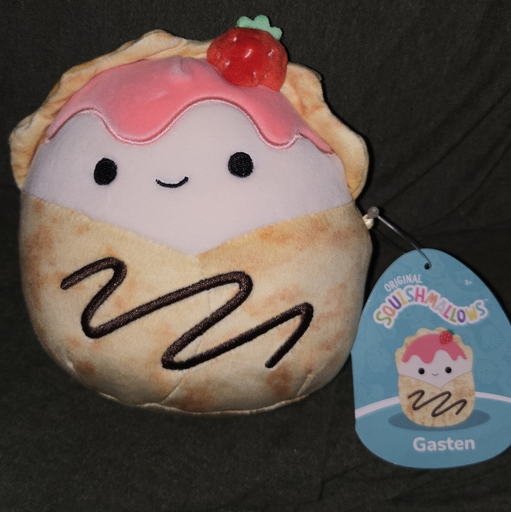 Squishmallows Foodie Squad Gasten the Strawberry Crepe